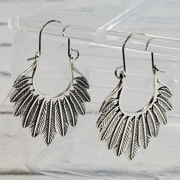 Intricate Filagree Feather Mandala Bohemian Metal Lace Earrings - Picture 3 of 4